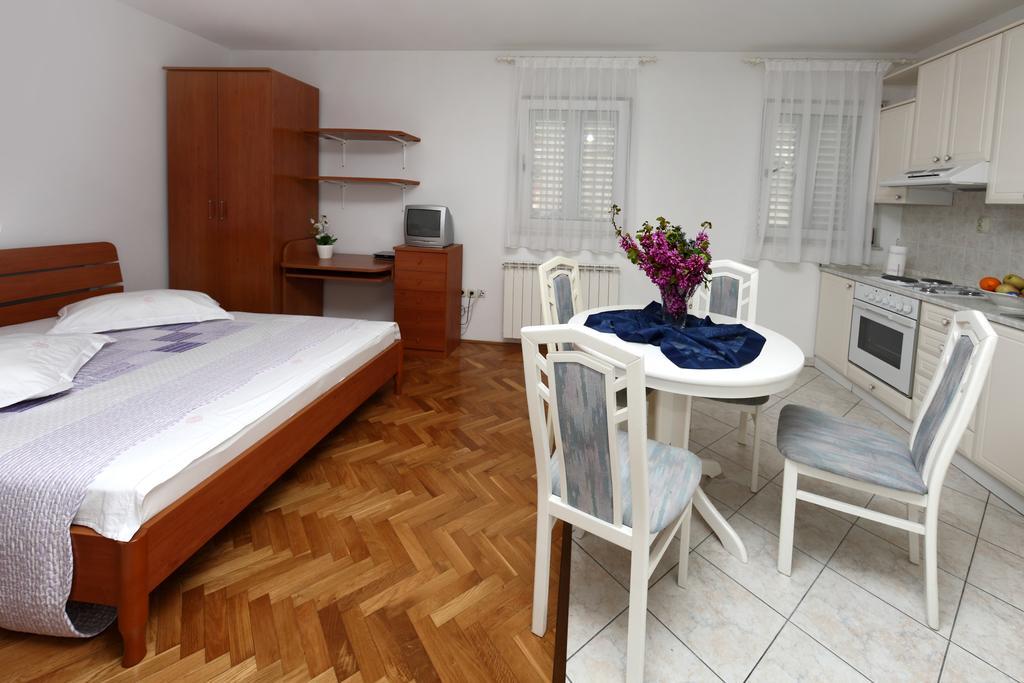Apartments in Beautiful Split Podstrana Chambre photo
